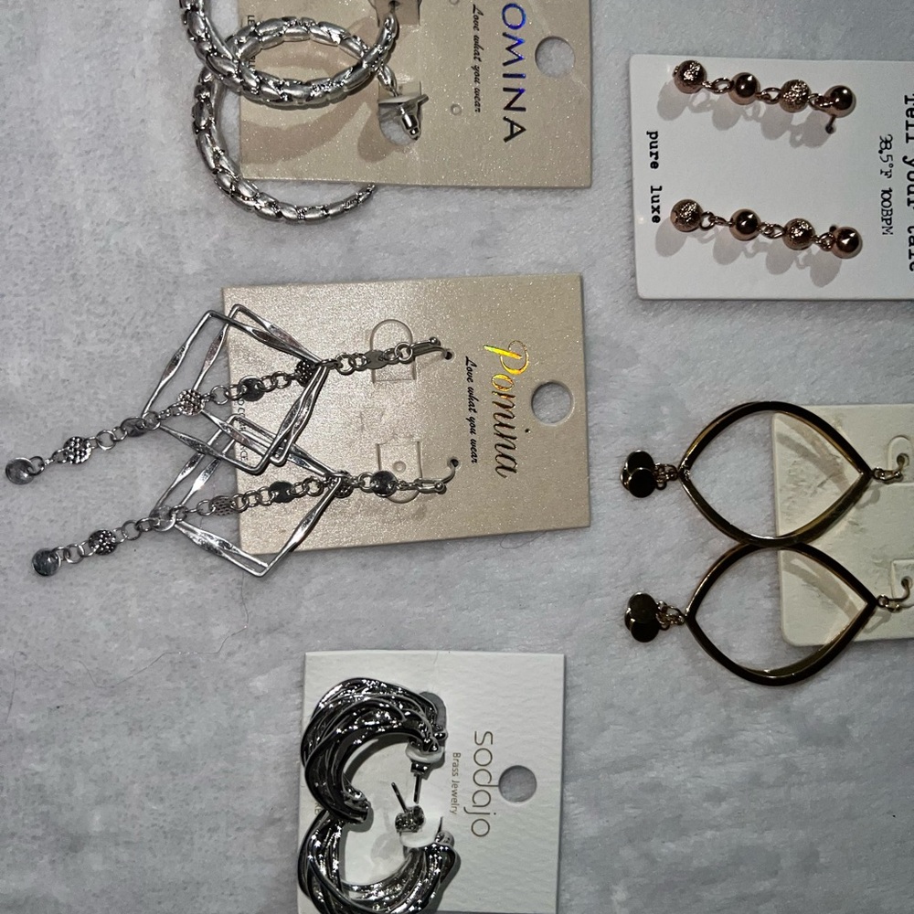 Earring bundle - Picture 3 of 3